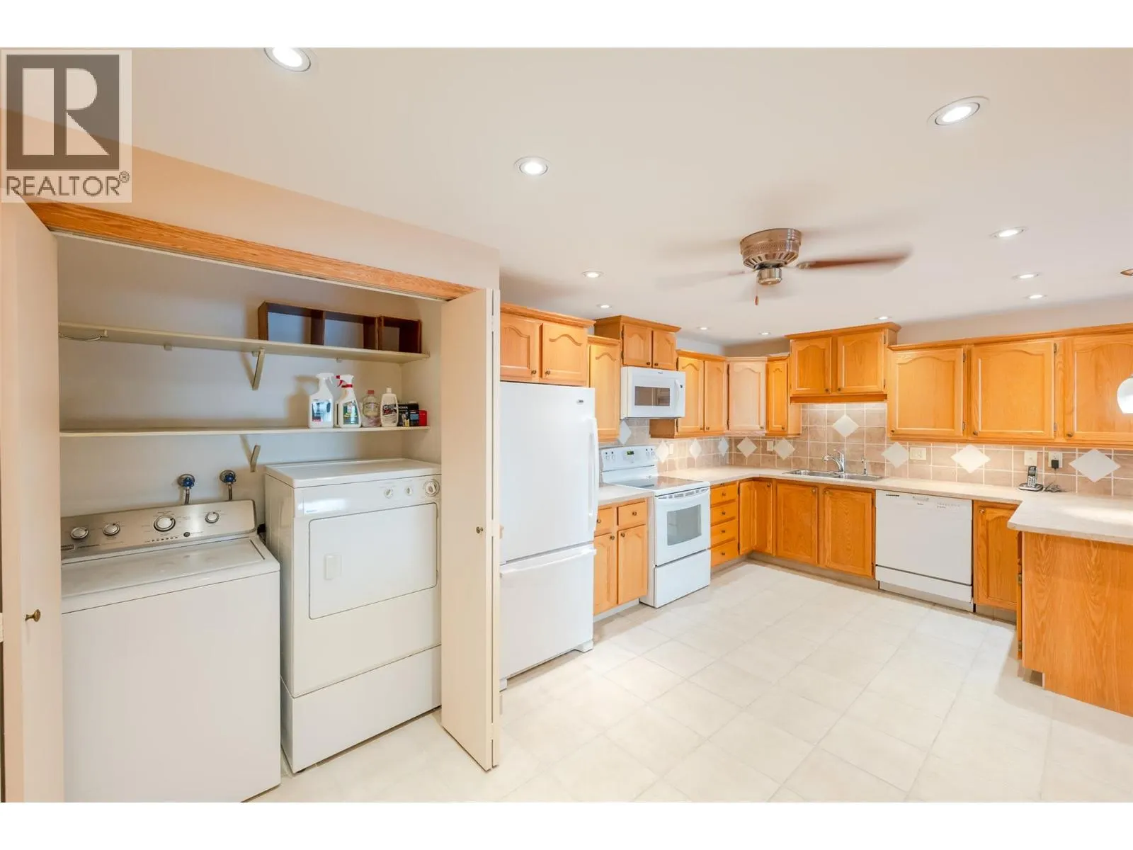 195 Warren Avenue W Unit# 204