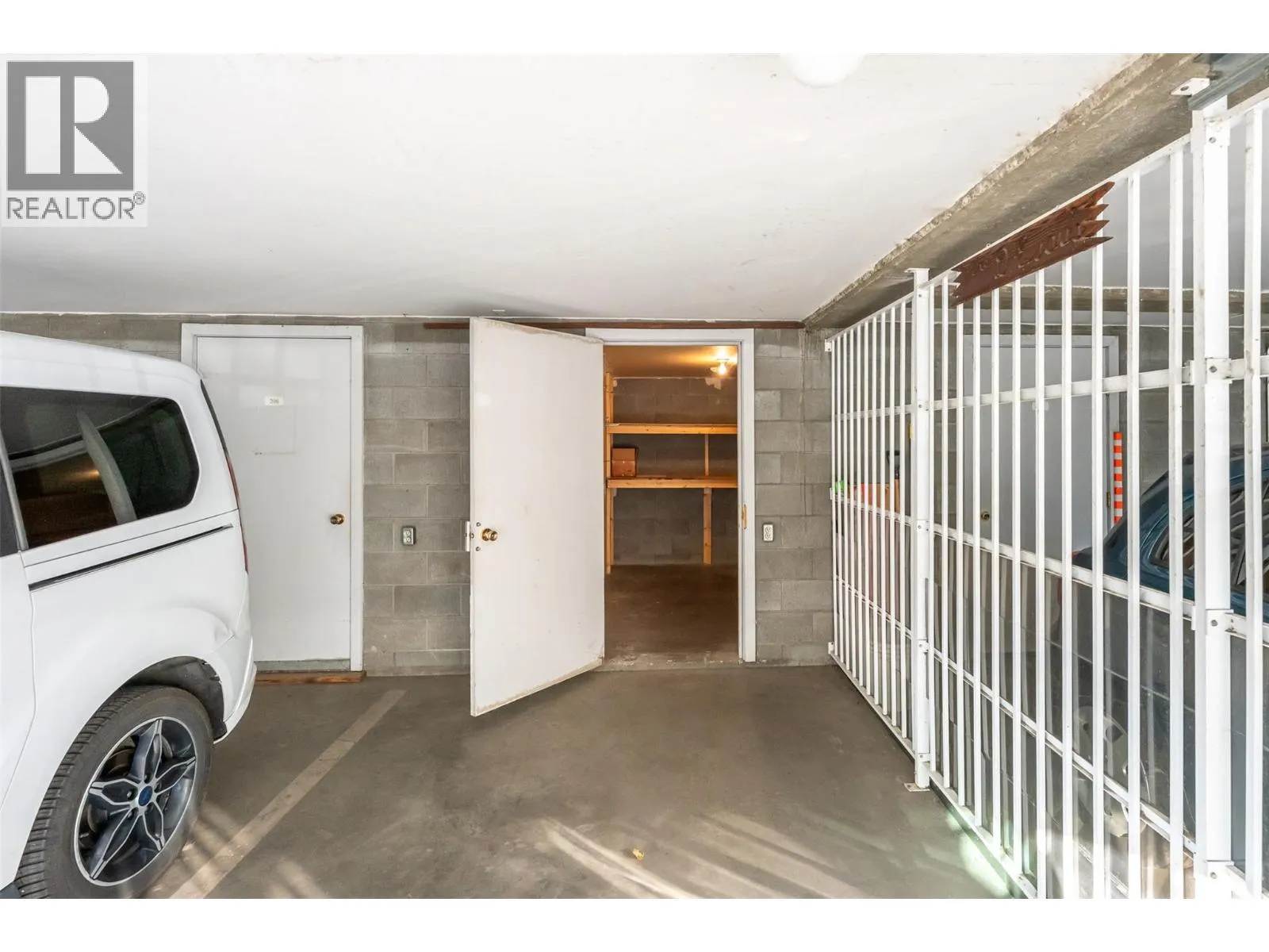 195 Warren Avenue W Unit# 204