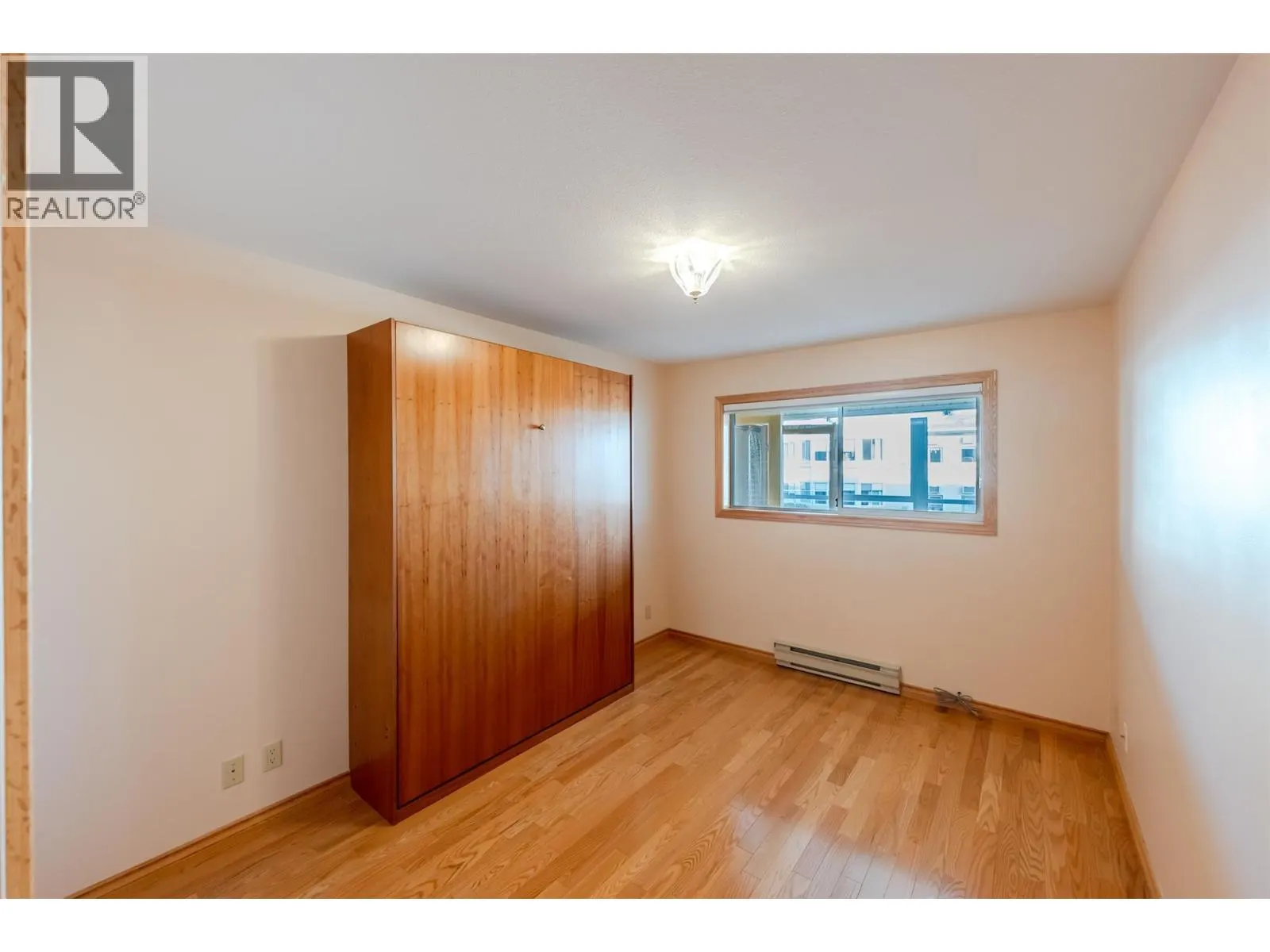 195 Warren Avenue W Unit# 204