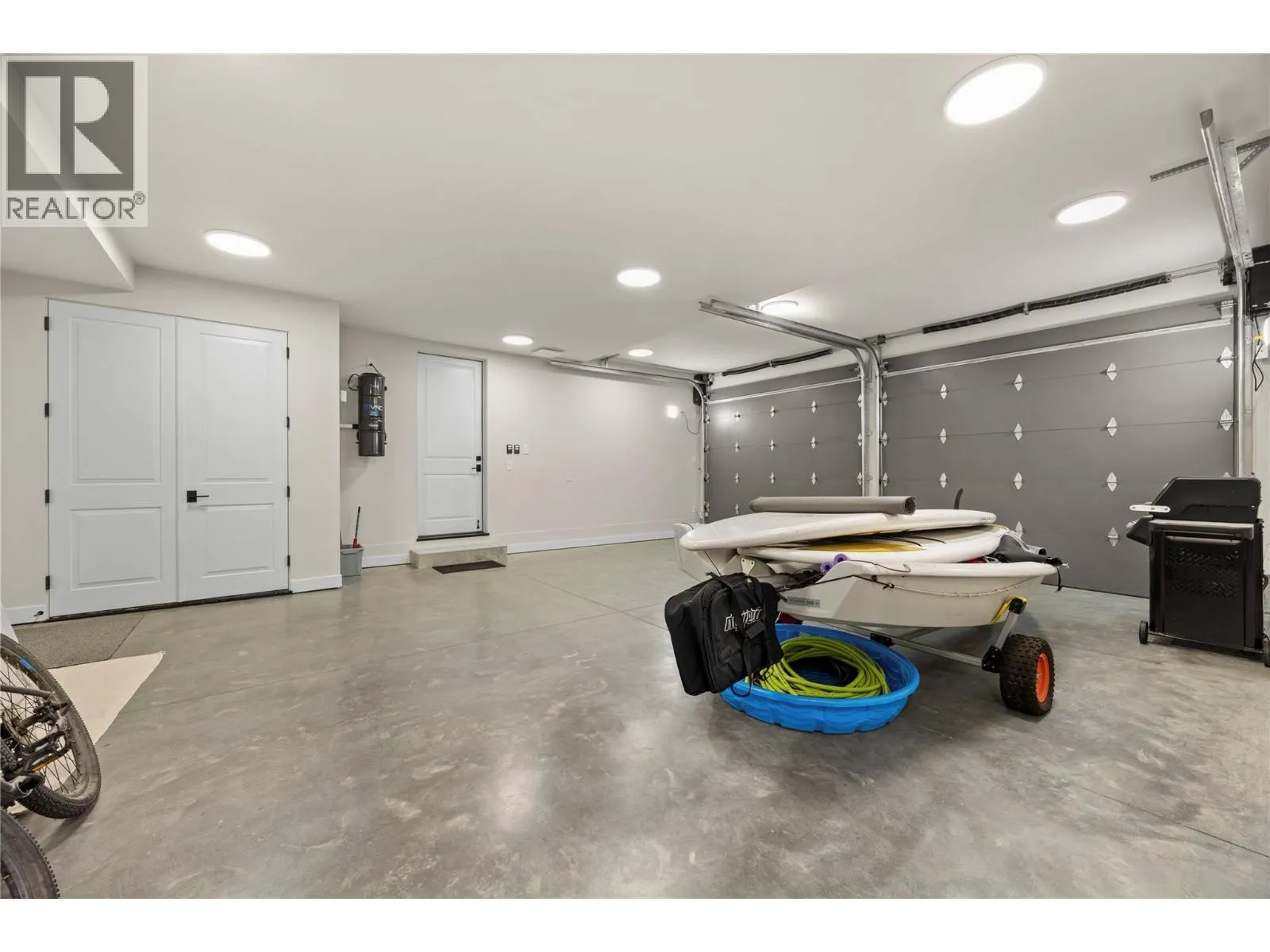 2389 George Court