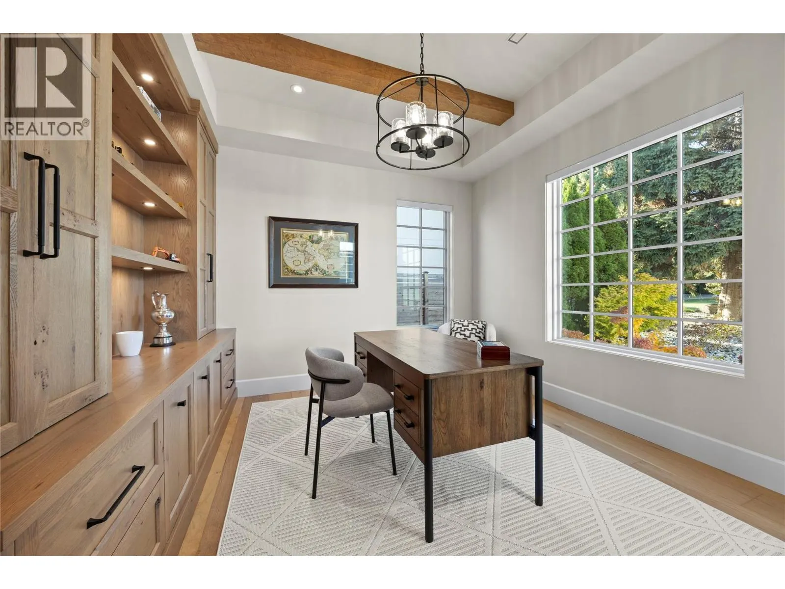 2389 George Court