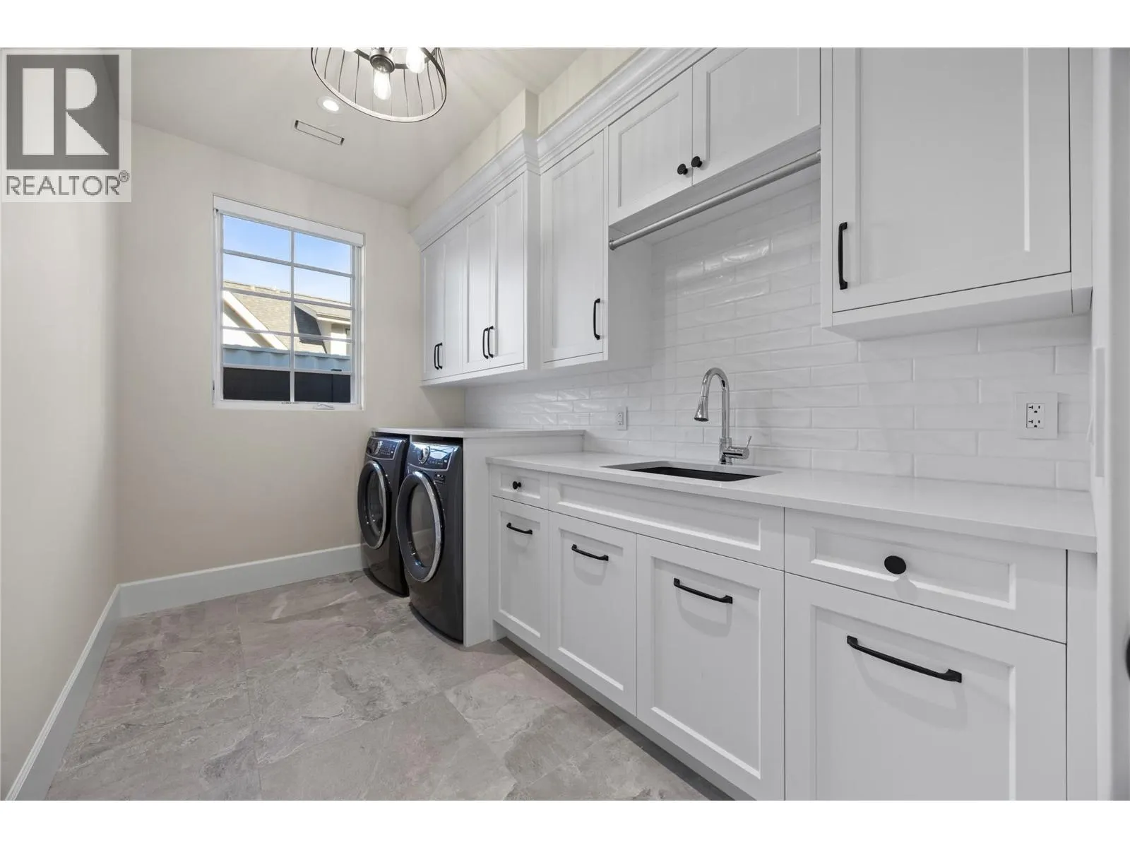 2389 George Court