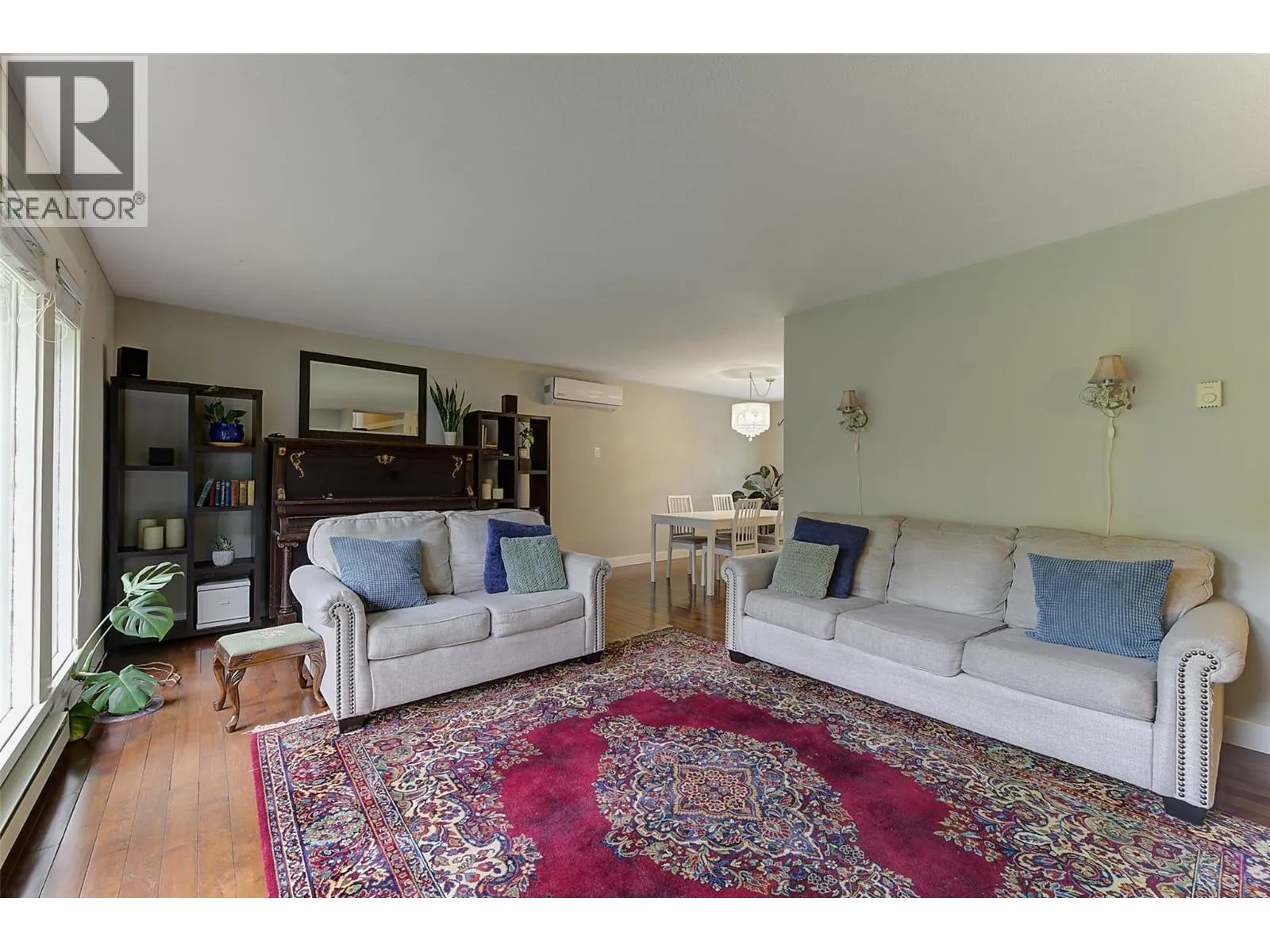 1859-1861 Mountain Avenue