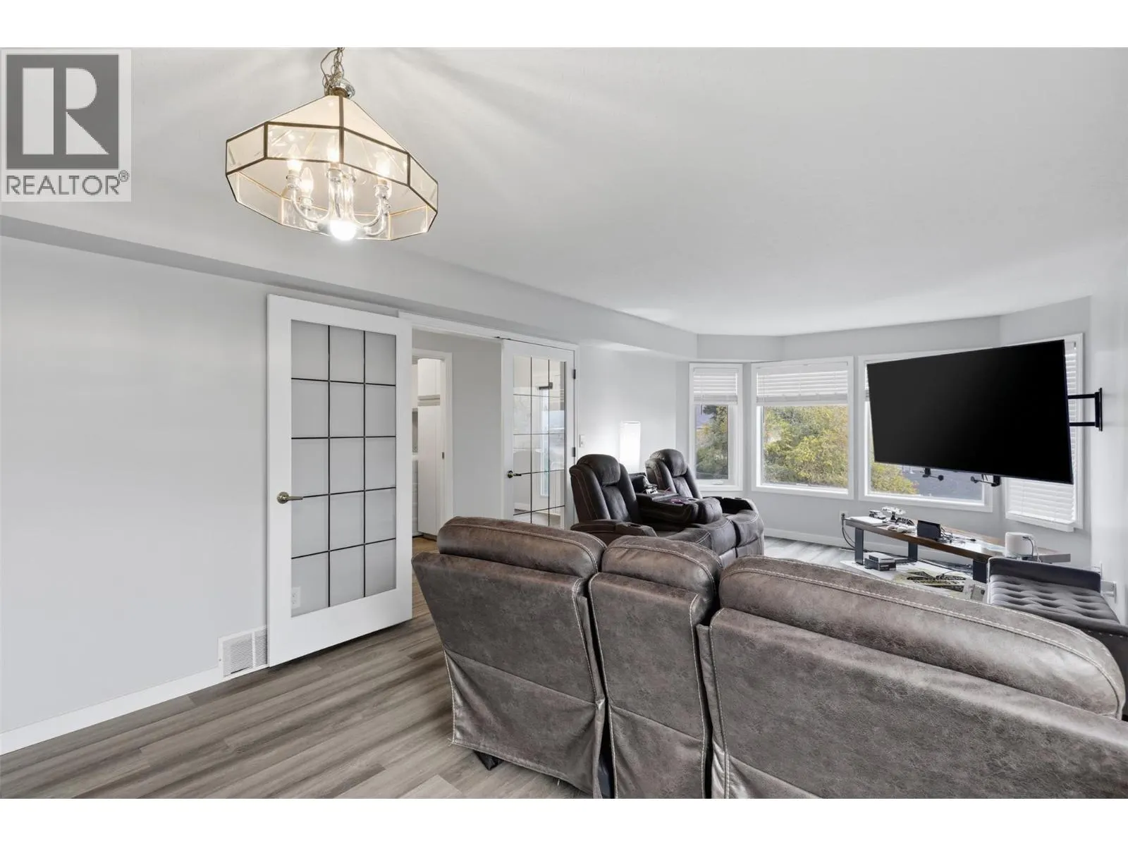 801 ALPINE Terrace