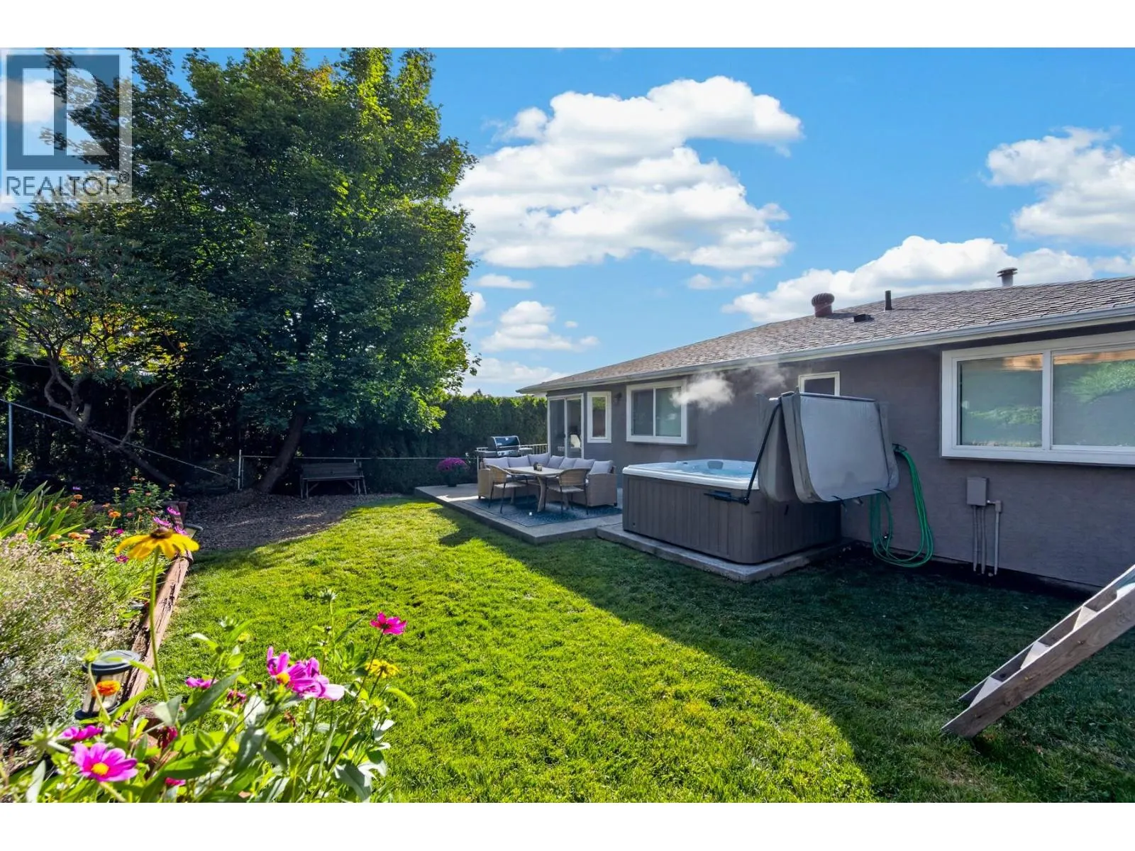1432 Mt Dufferin Drive