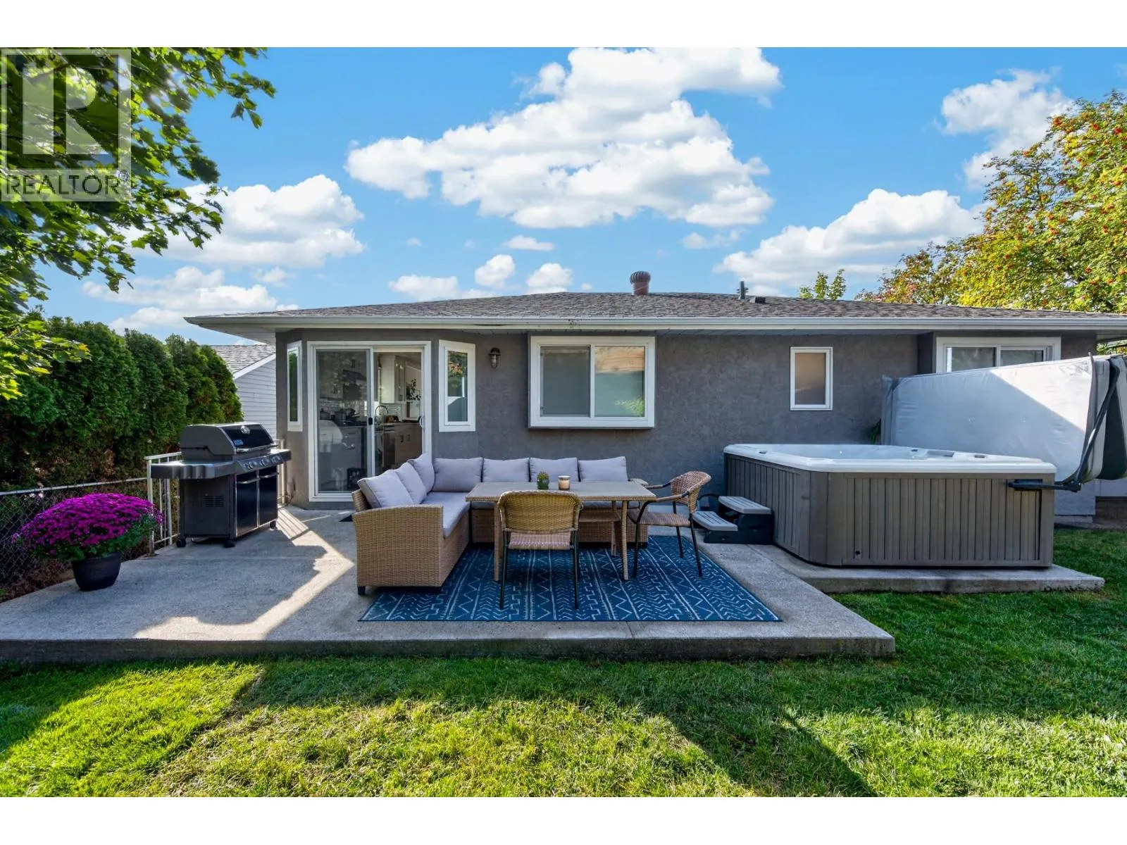 1432 Mt Dufferin Drive