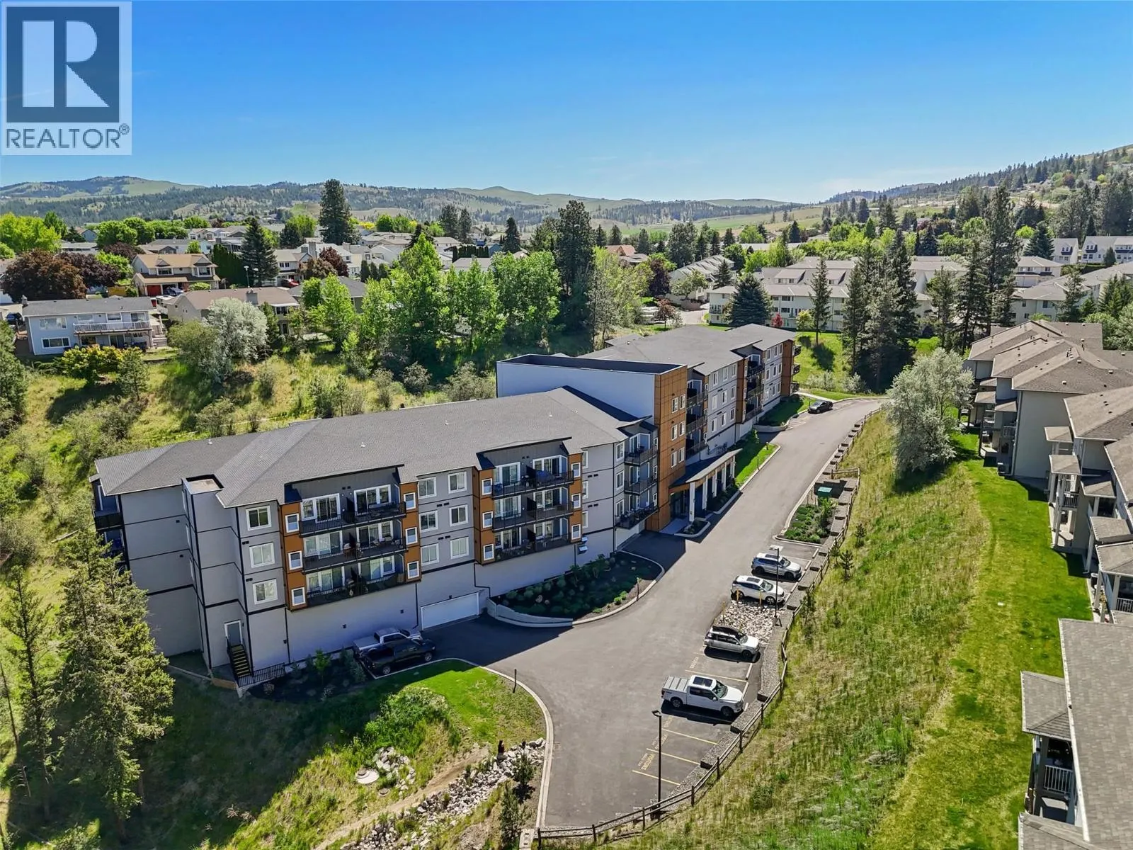 2046 ROBSON Place Unit# 405
