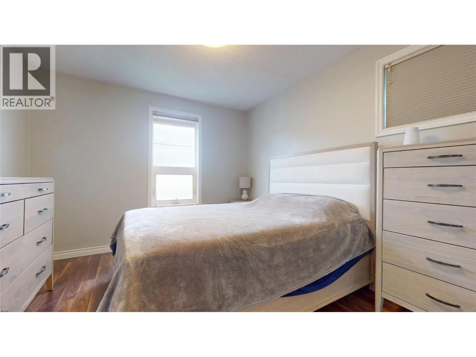 1600 4Th Street N