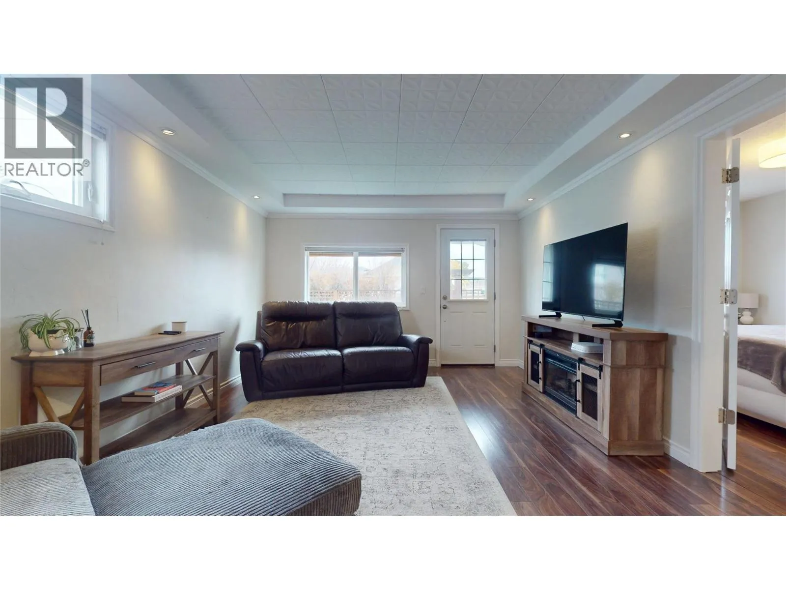 1600 4Th Street N