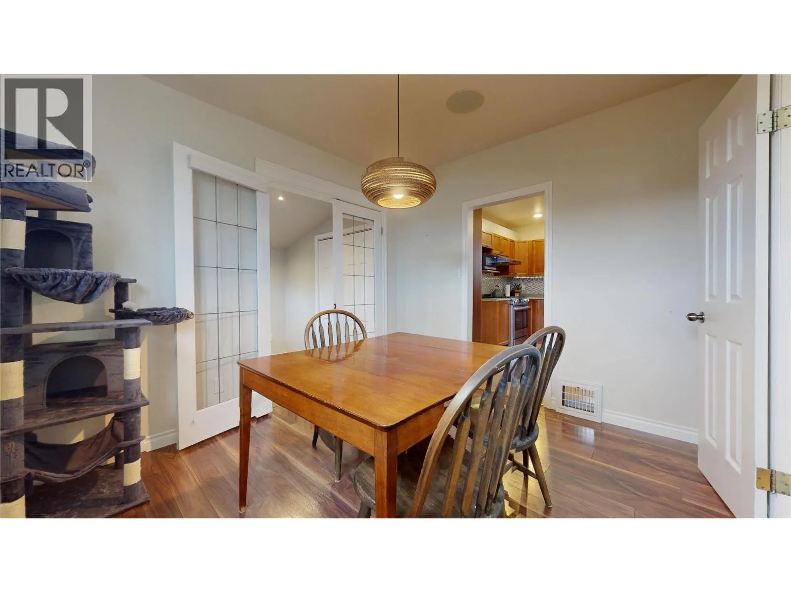 1600 4Th Street N