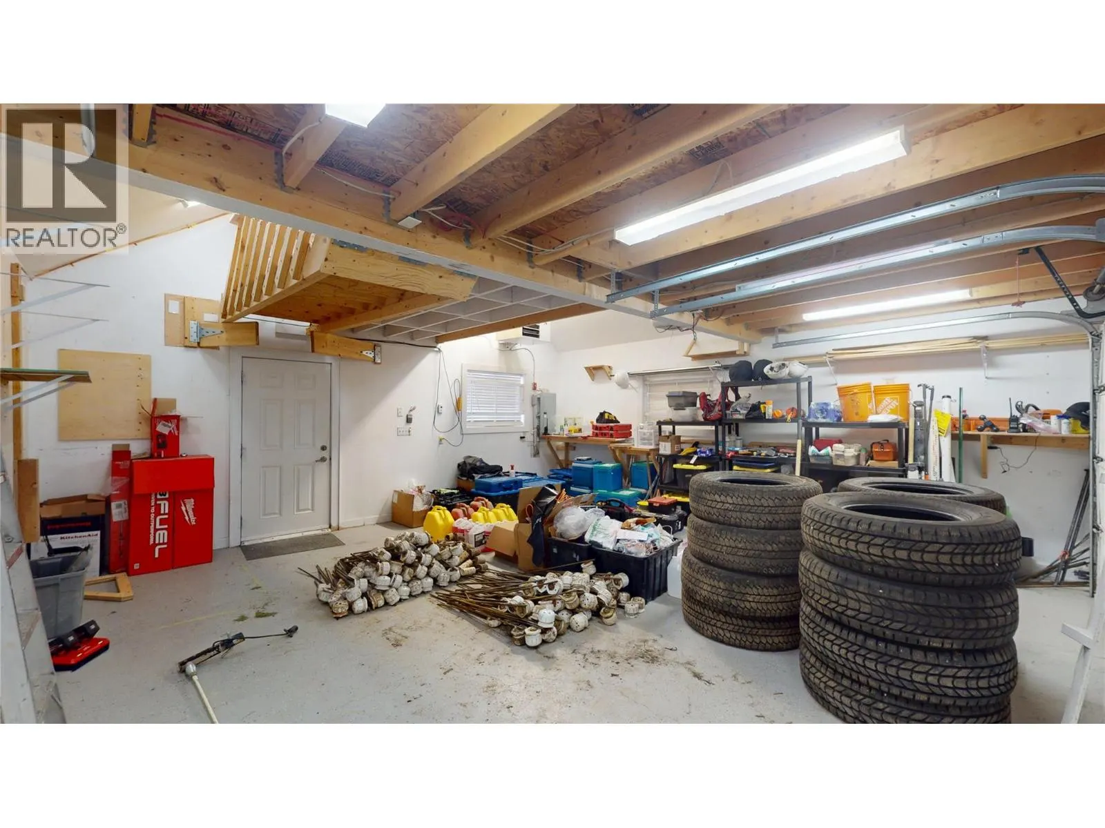 1600 4Th Street N