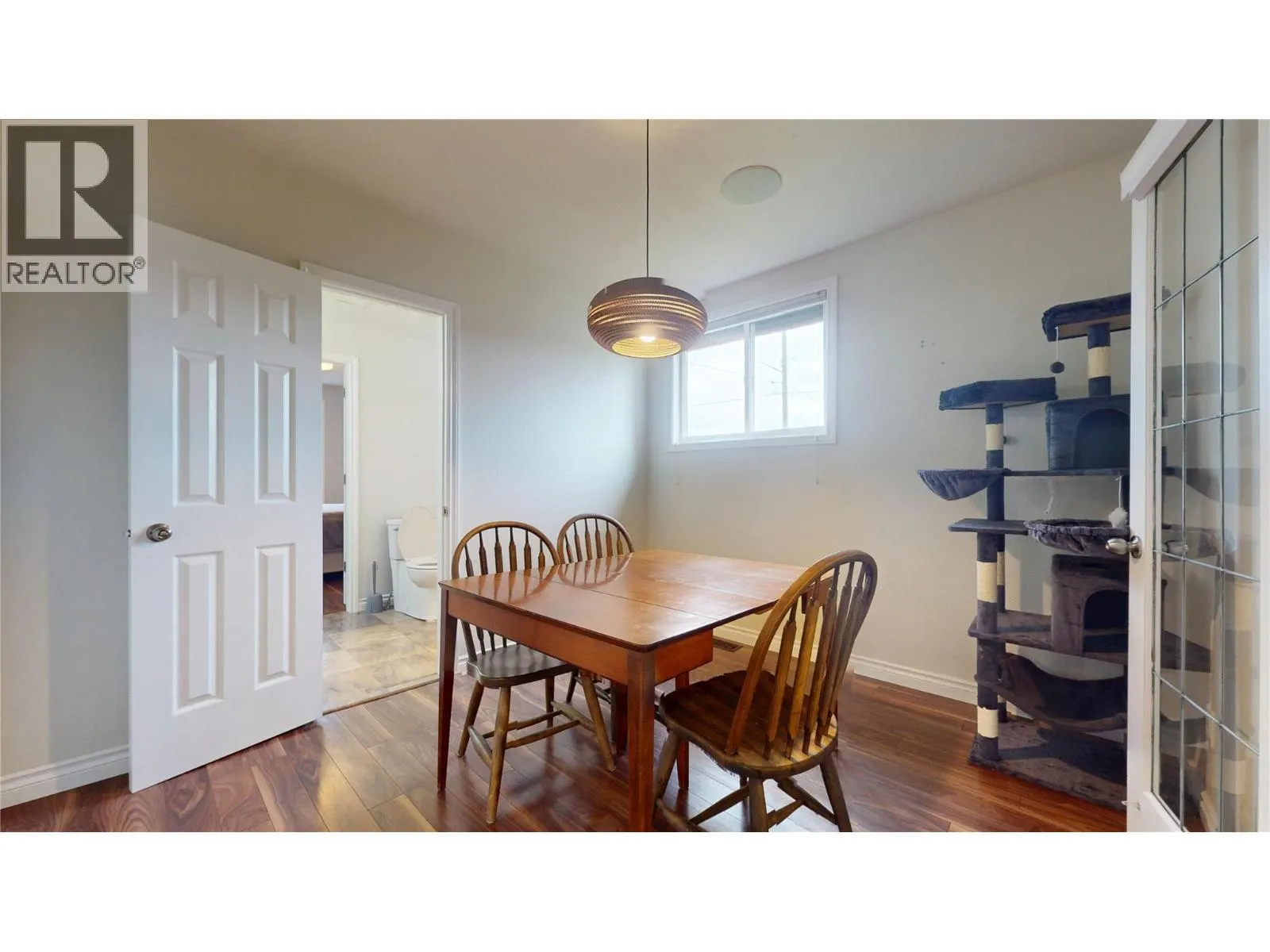 1600 4Th Street N