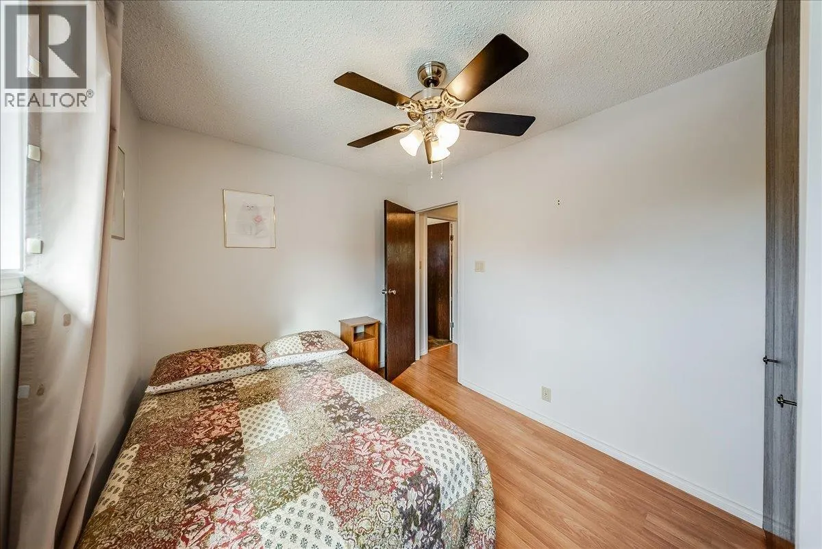 3398 Laurel Crescent