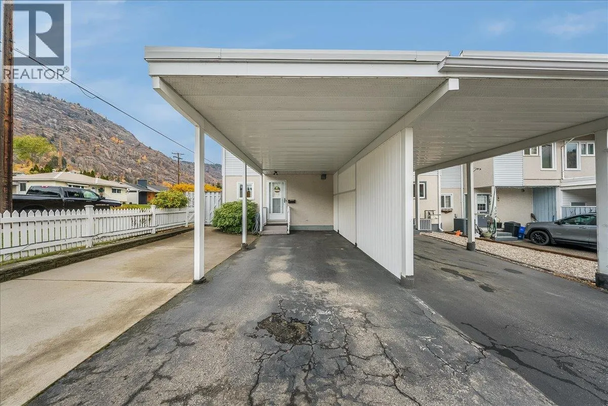 3398 Laurel Crescent