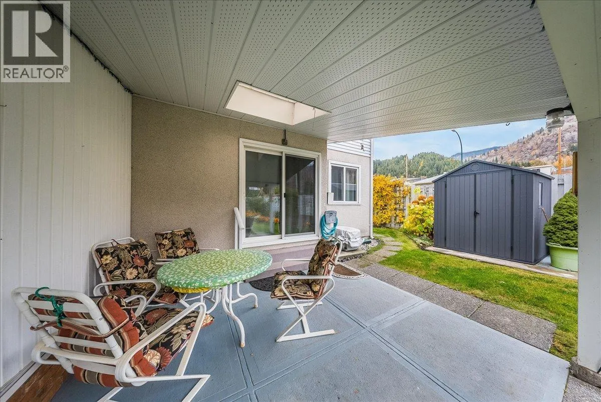 3398 Laurel Crescent