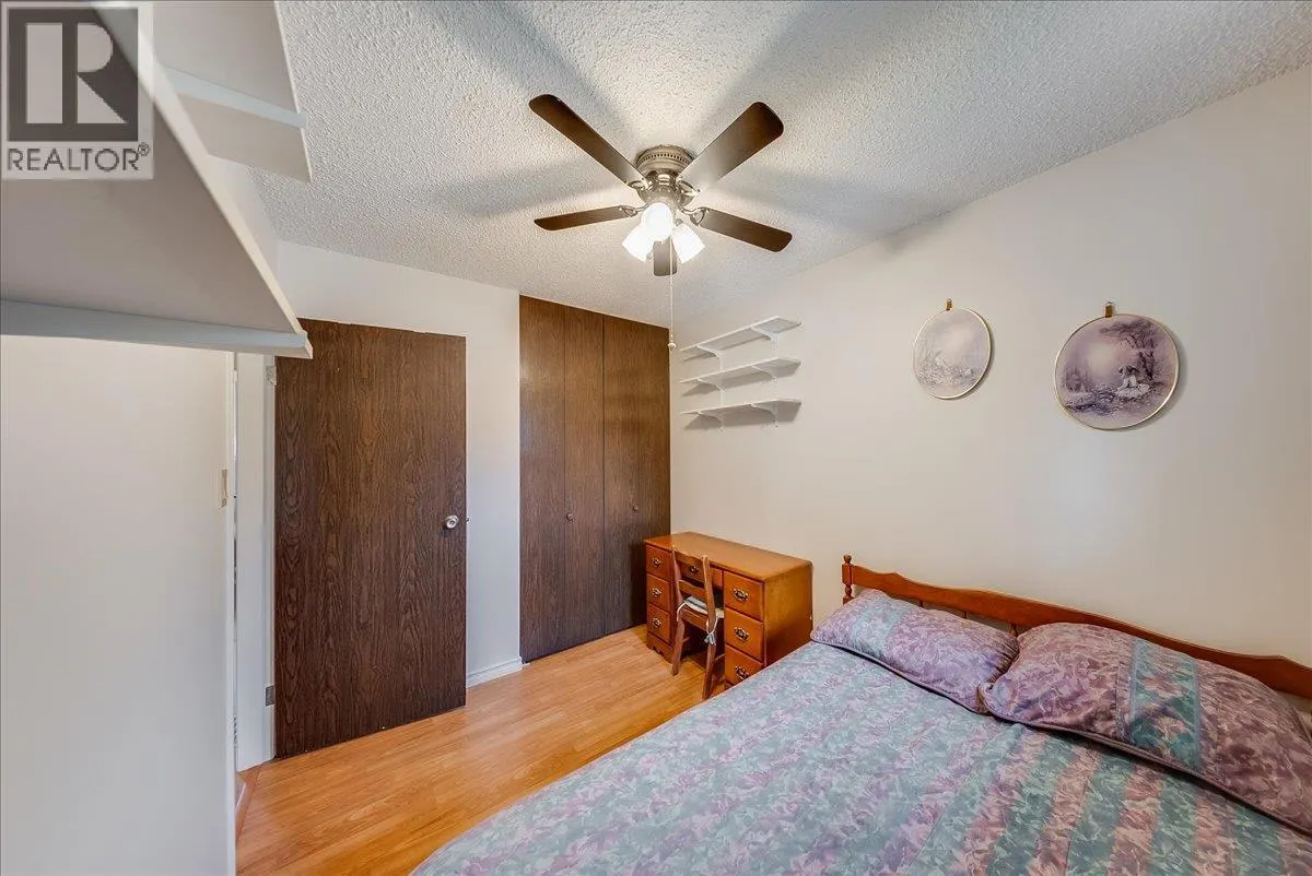 3398 Laurel Crescent