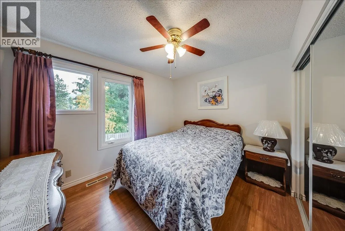 3398 Laurel Crescent