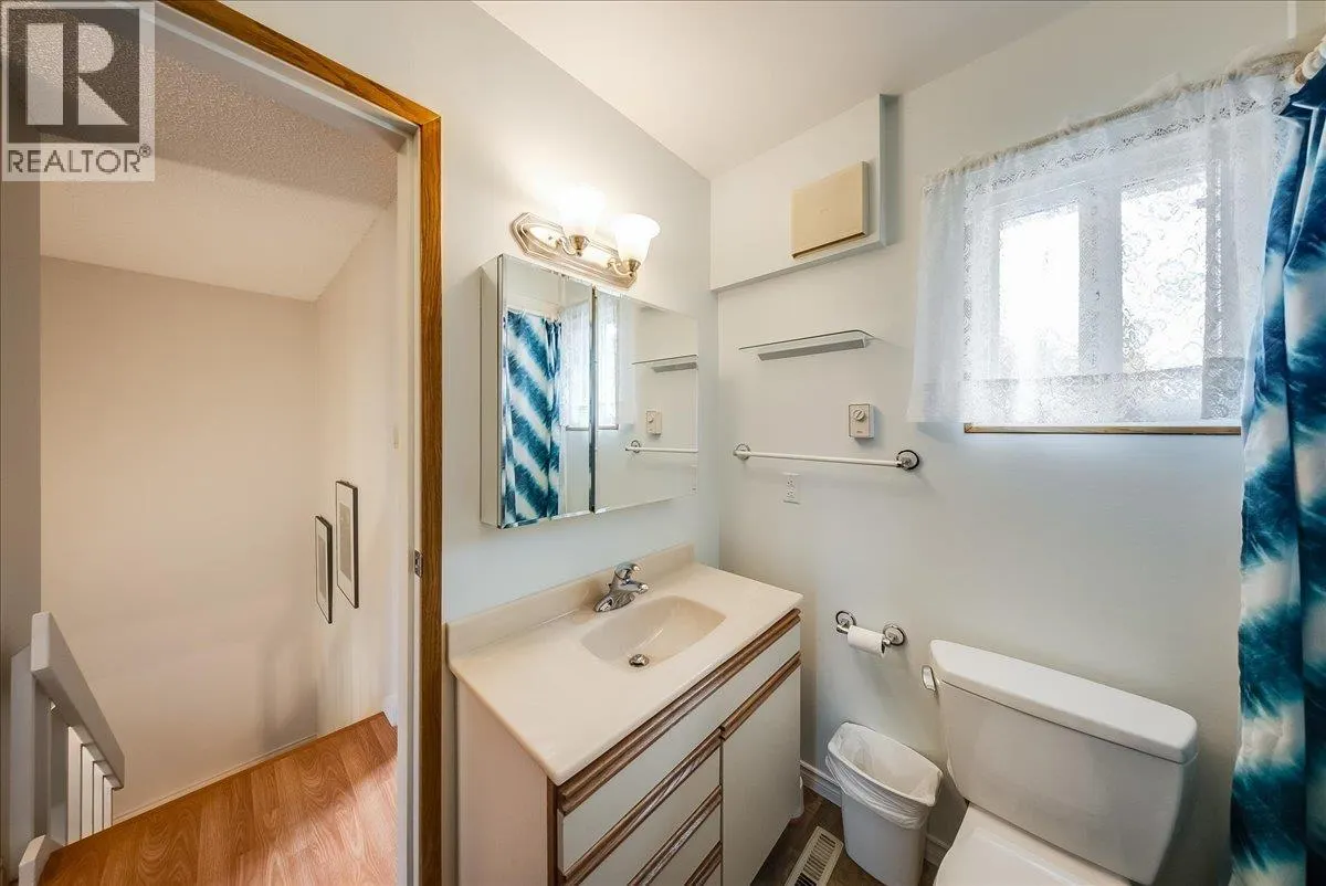 3398 Laurel Crescent