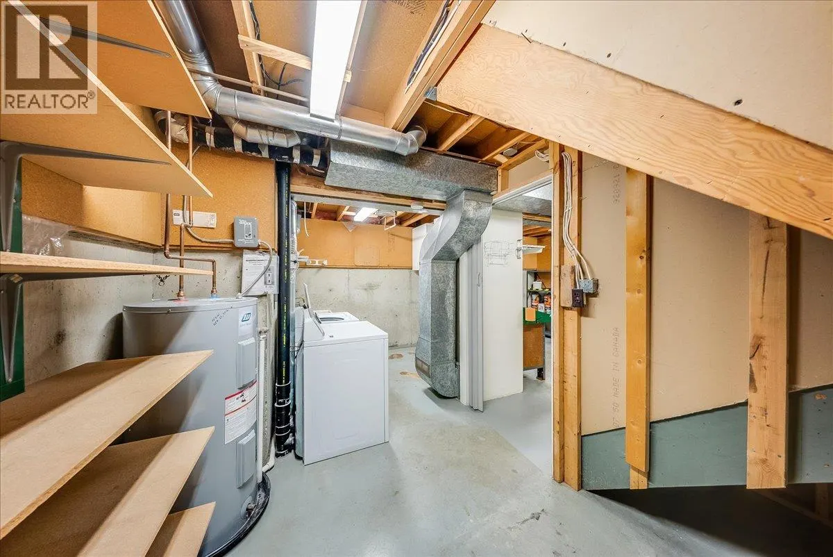 3398 Laurel Crescent