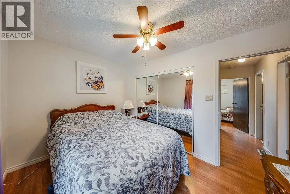 3398 Laurel Crescent