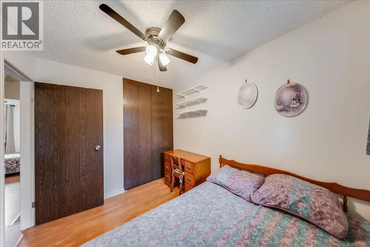 3398 Laurel Crescent