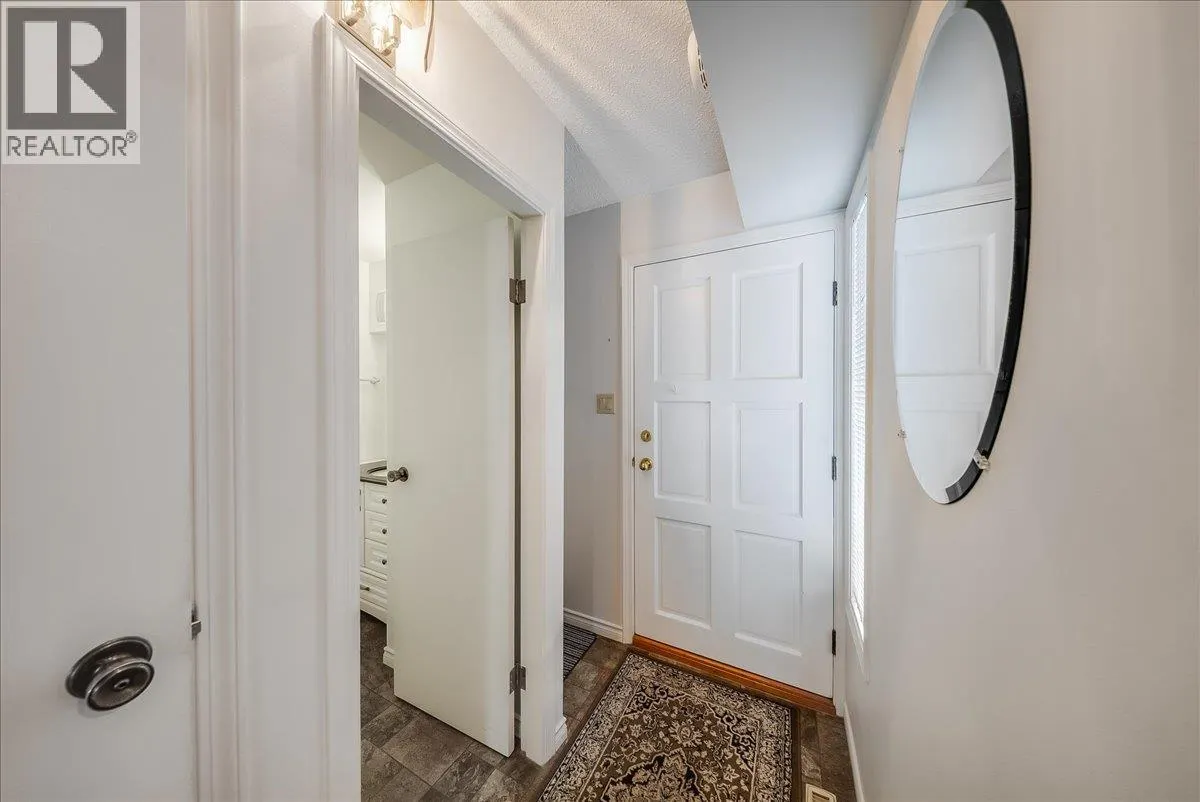3398 Laurel Crescent