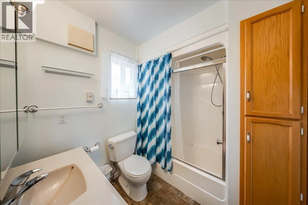 3398 Laurel Crescent
