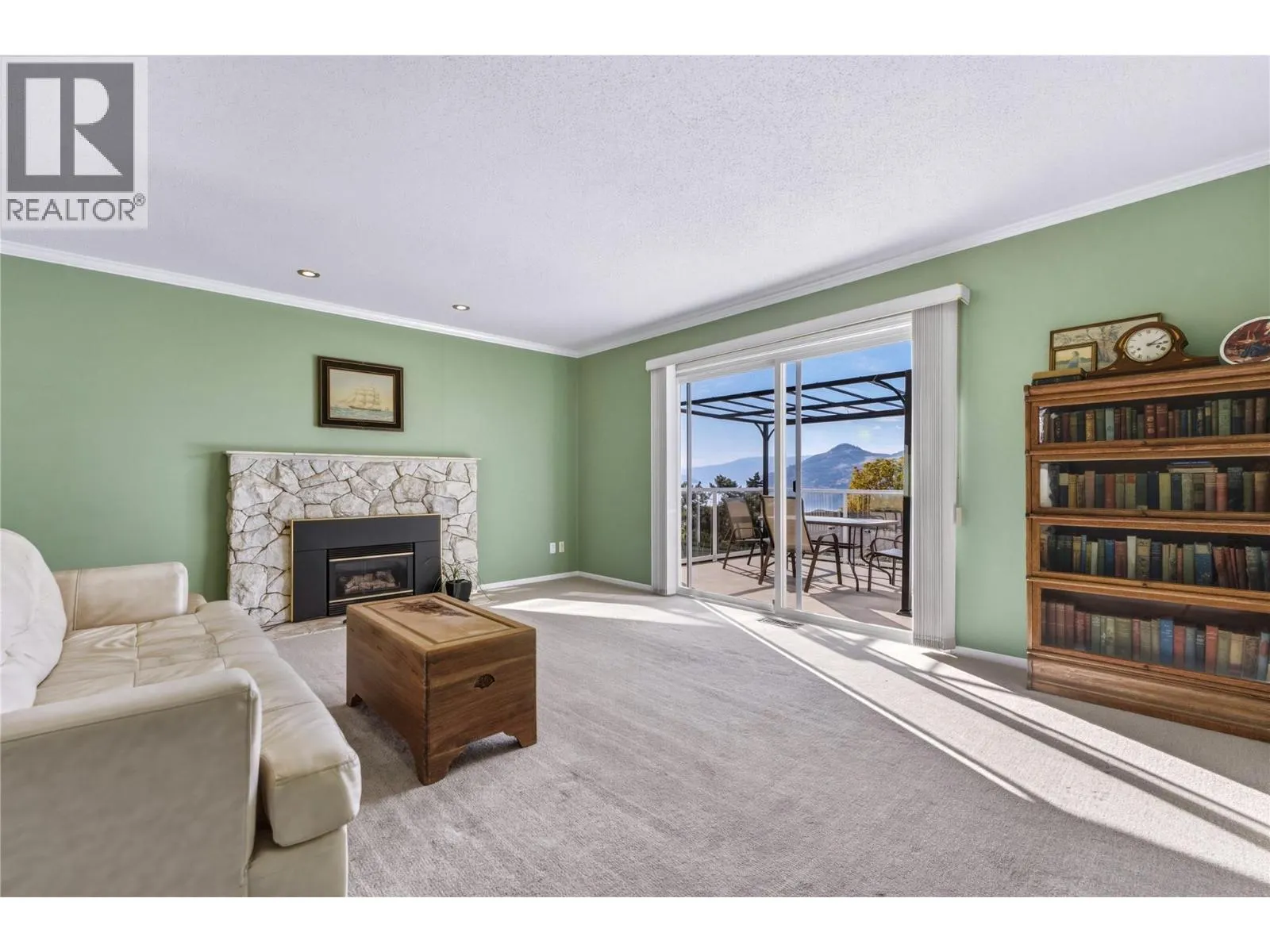 9102 Cherry Lane