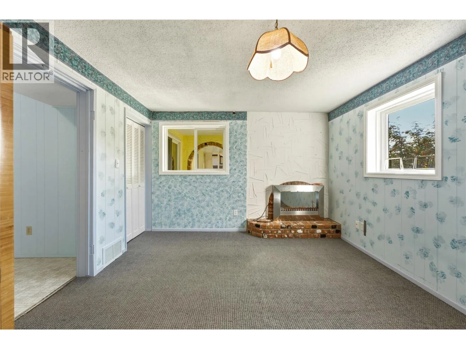 9102 Cherry Lane