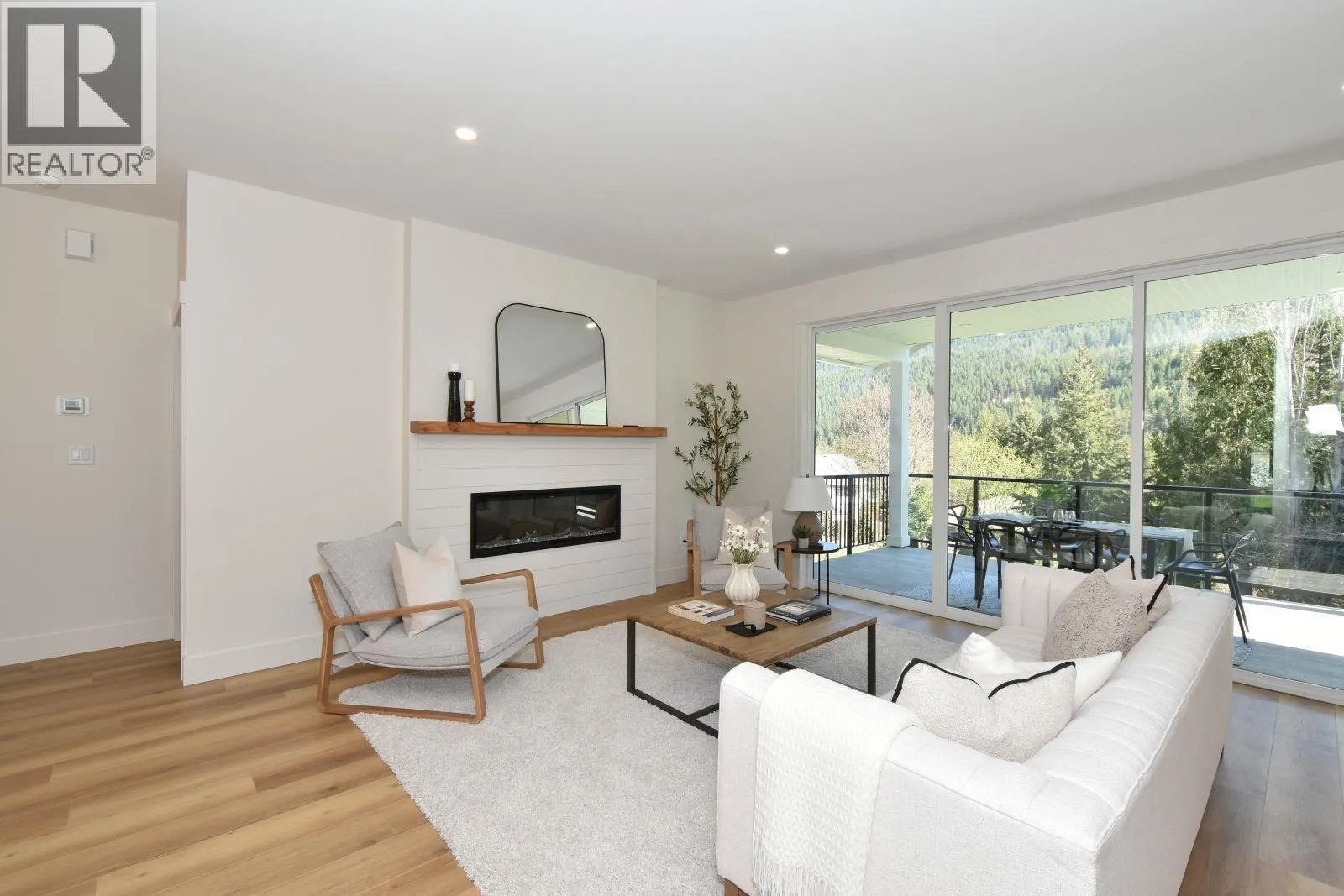 2799 Mountview Drive