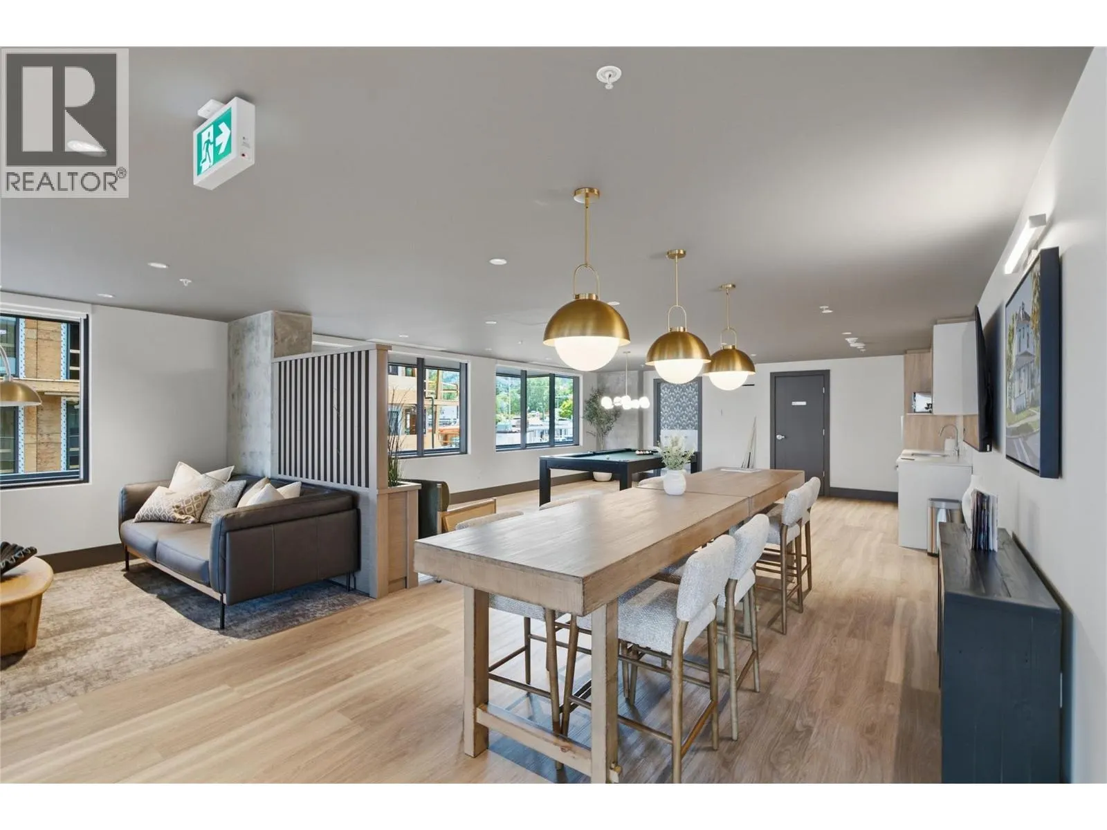 460 Nicola Street Unit# 902