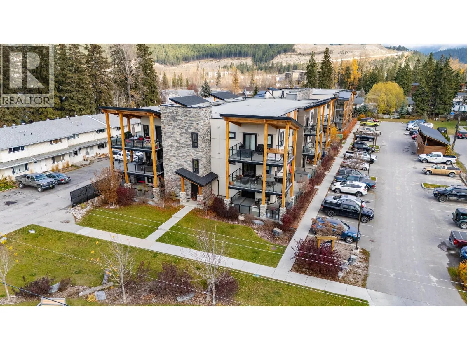 410 5th Avenue S Unit# 2206