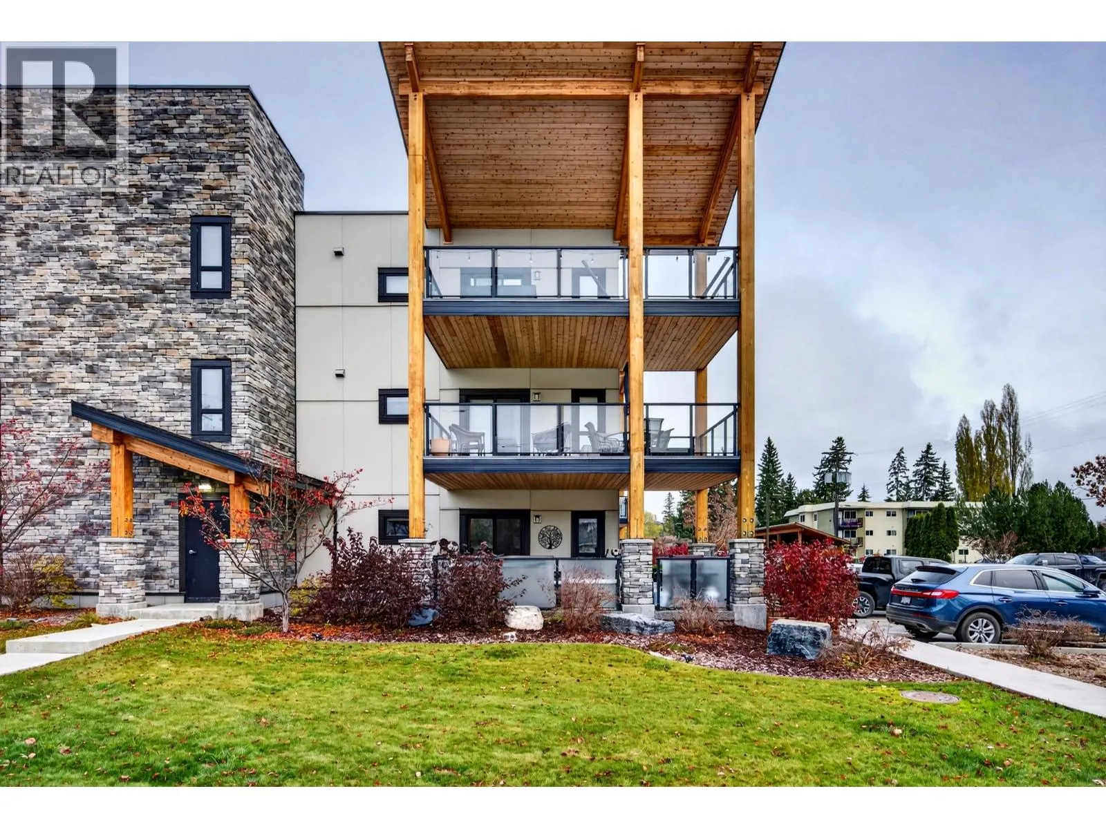 410 5th Avenue S Unit# 2206