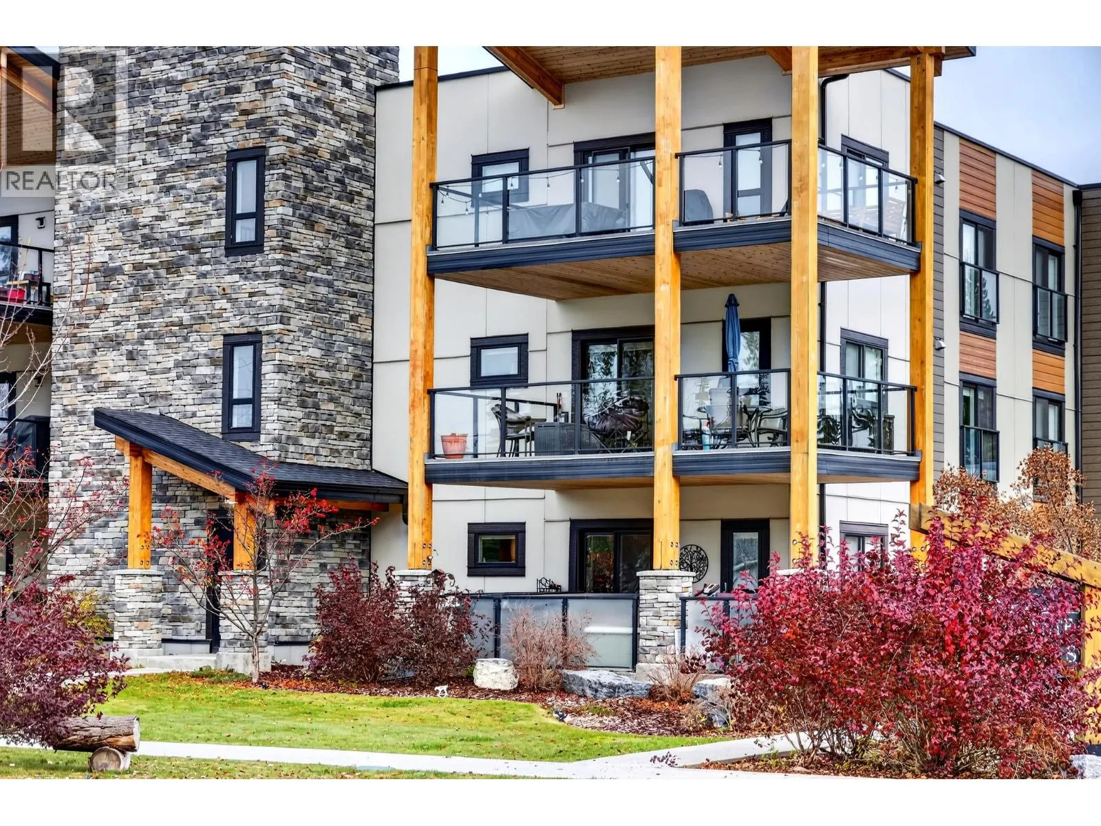410 5th Avenue S Unit# 2206