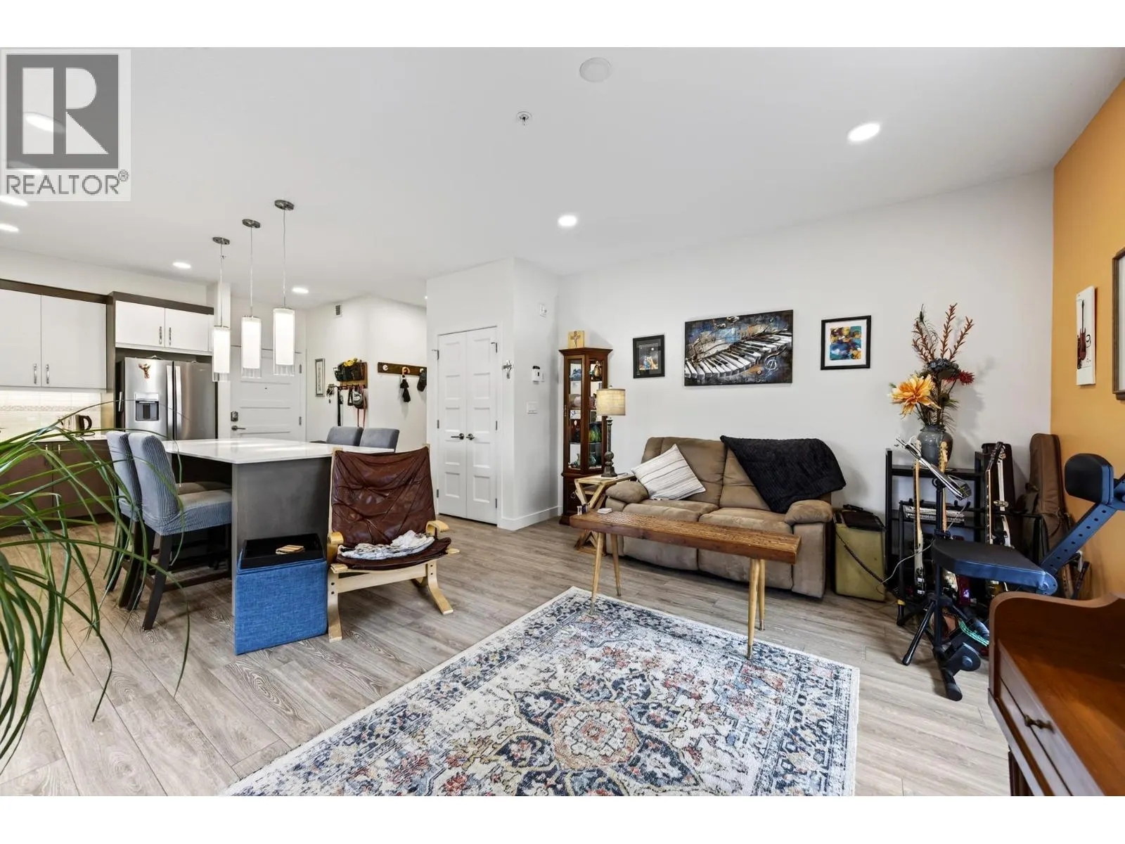410 5th Avenue S Unit# 2206