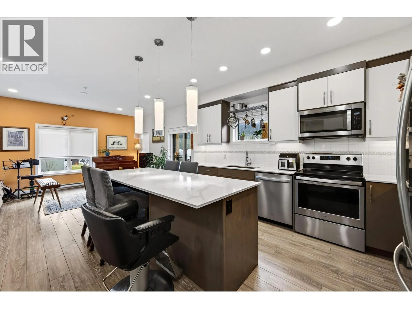 410 5th Avenue S Unit# 2206