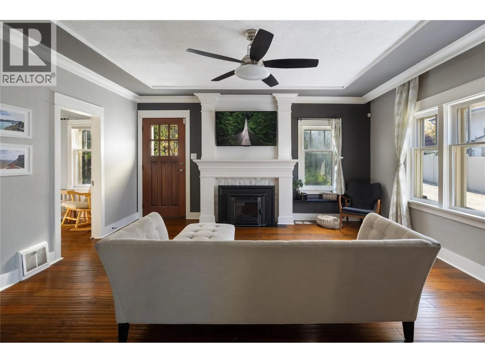 4004 Pleasant Valley Road