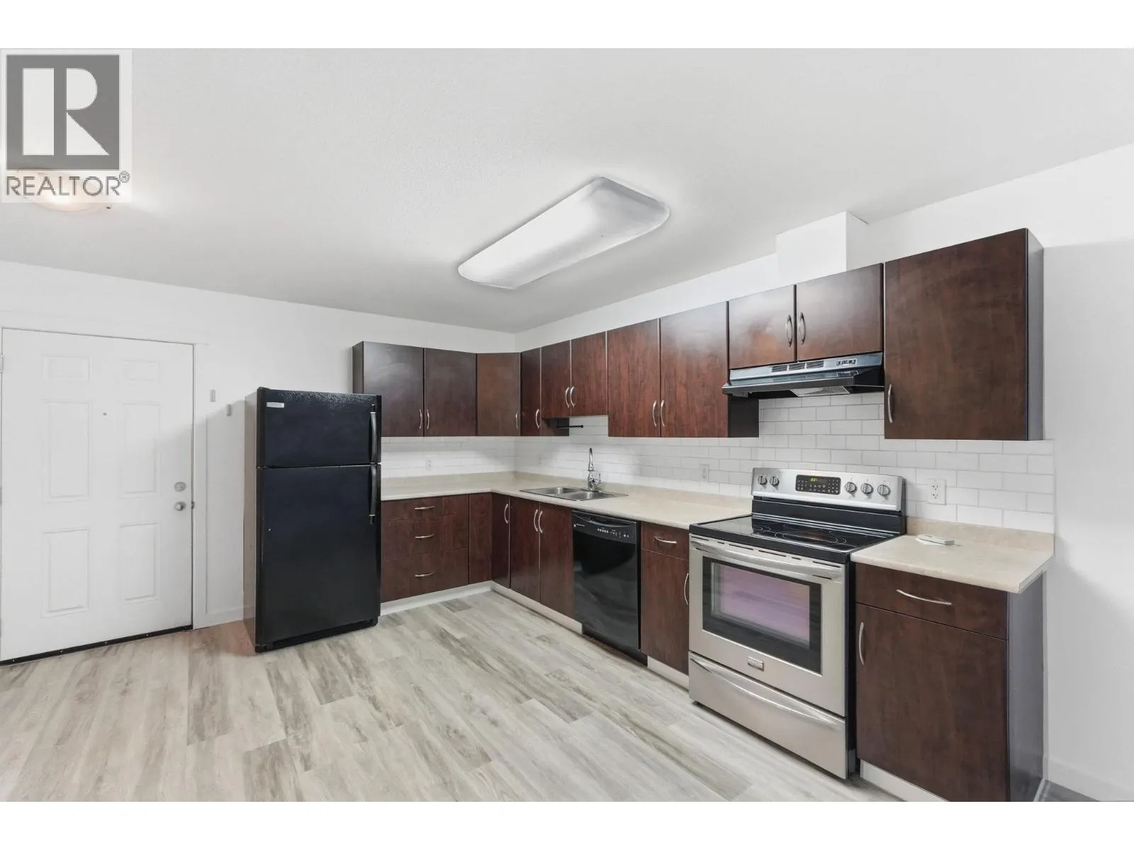 1483 Glenmore Road Unit# 311
