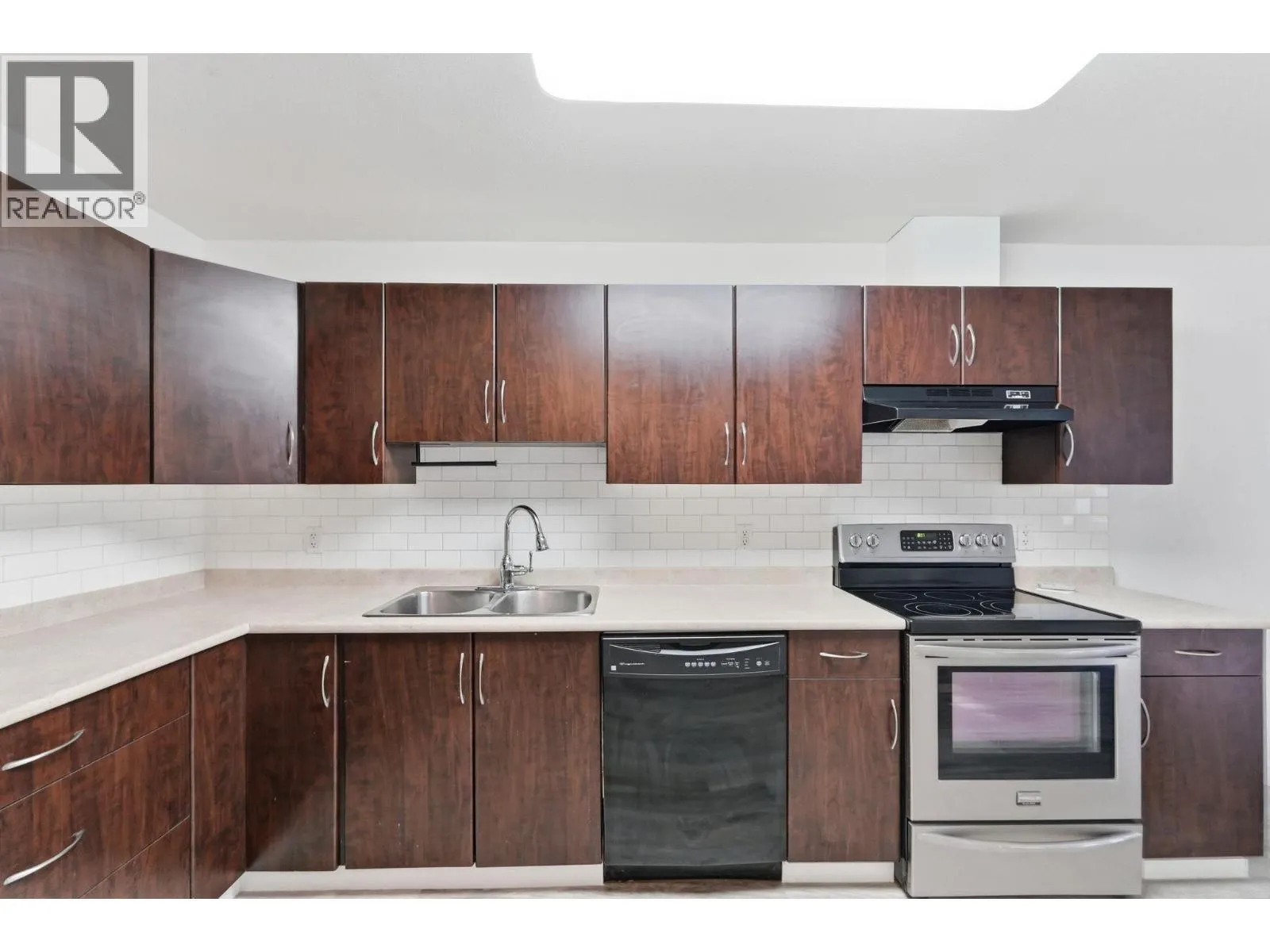 1483 Glenmore Road Unit# 311