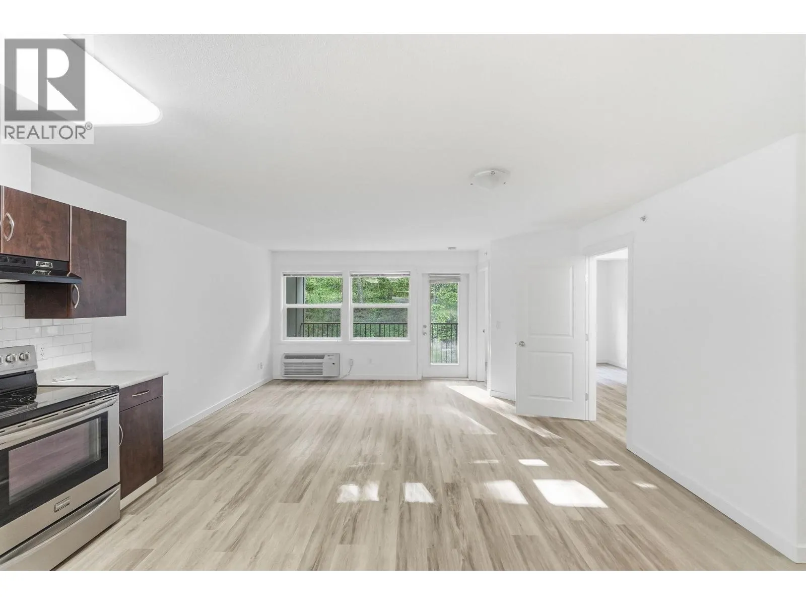 1483 Glenmore Road Unit# 311