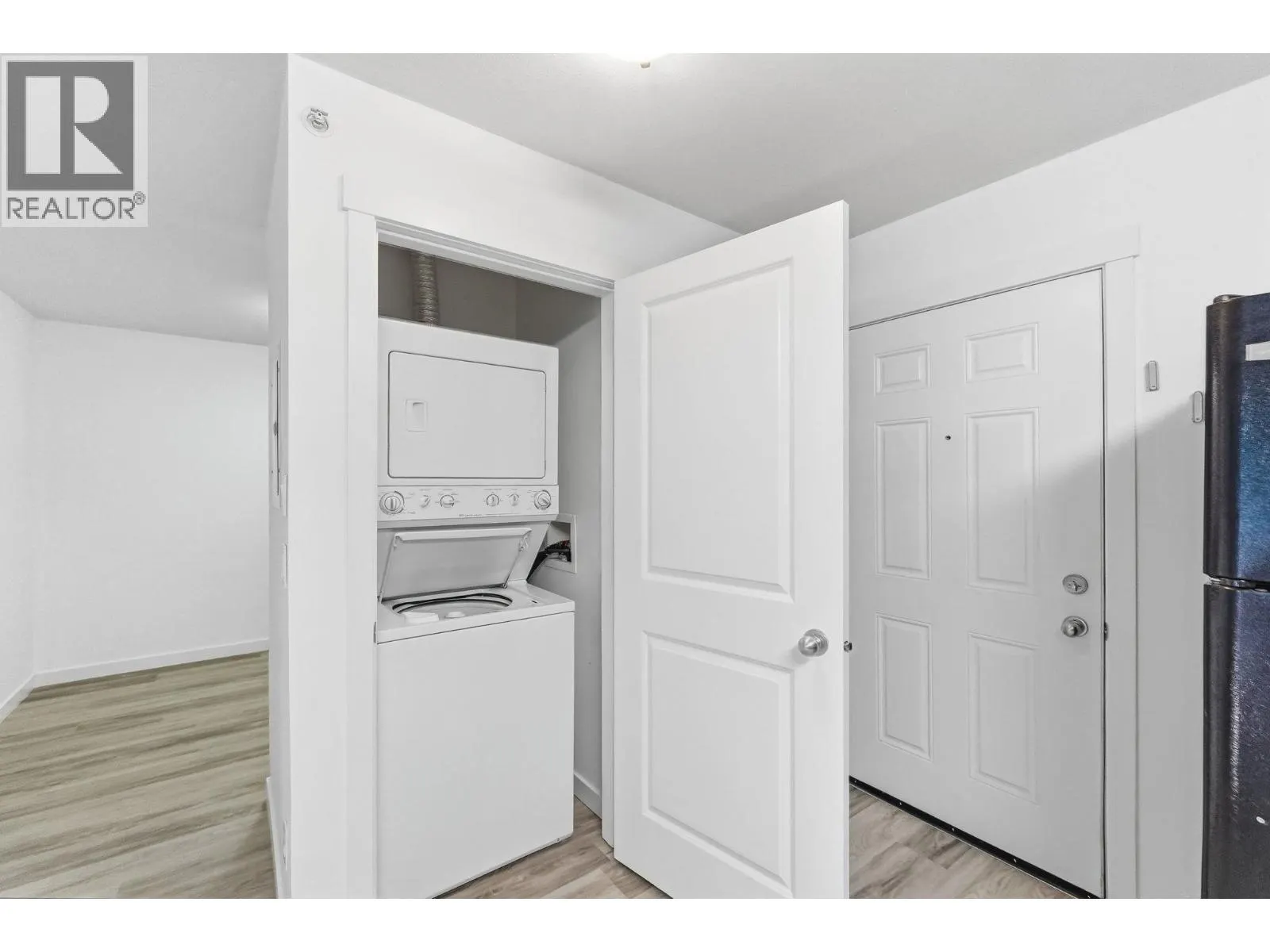 1483 Glenmore Road Unit# 311