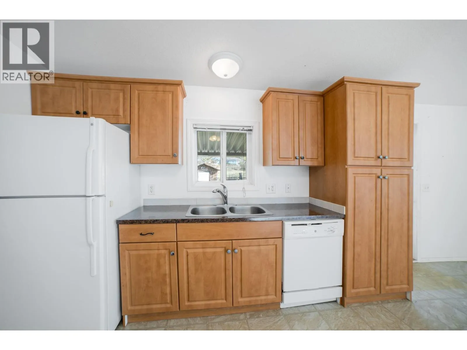 306 Kootenay River Road