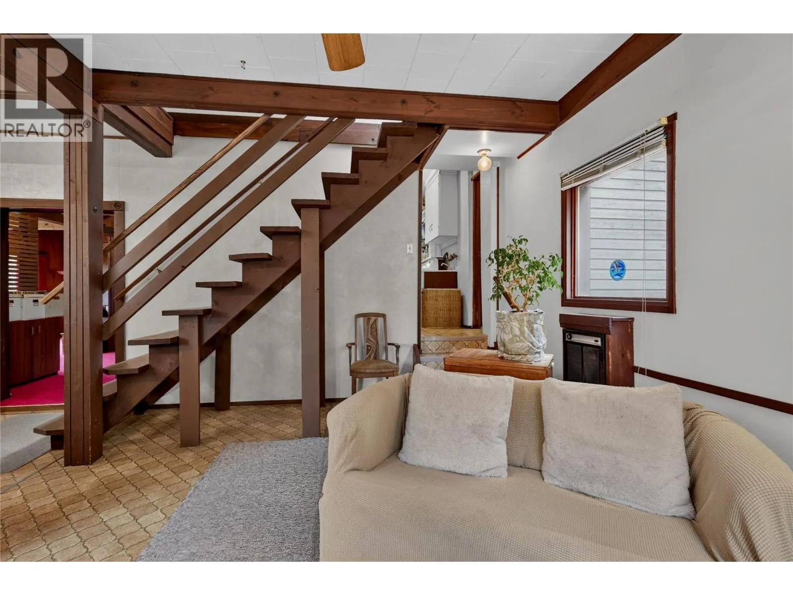 7275 Tillicum Road