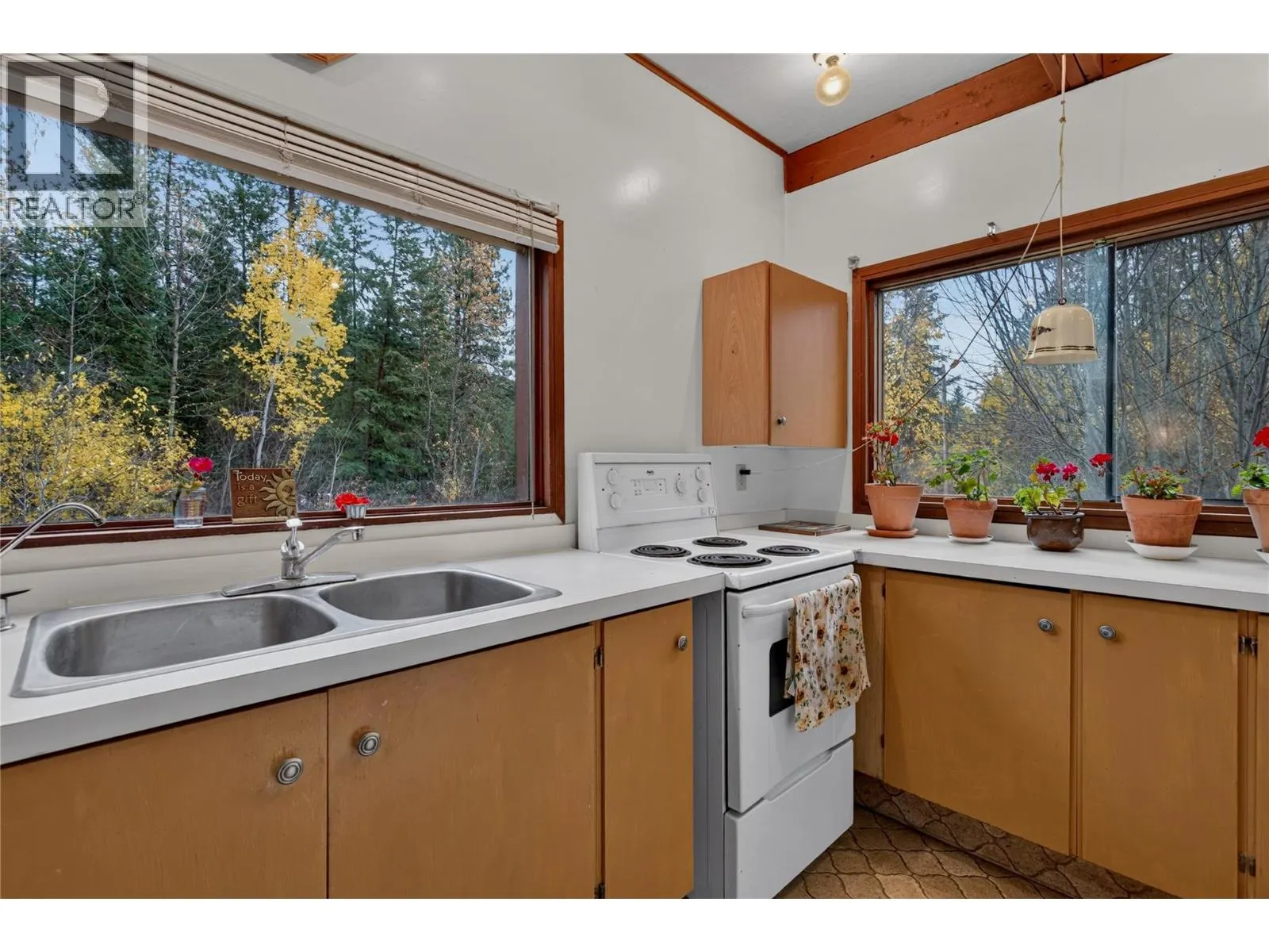 7275 Tillicum Road