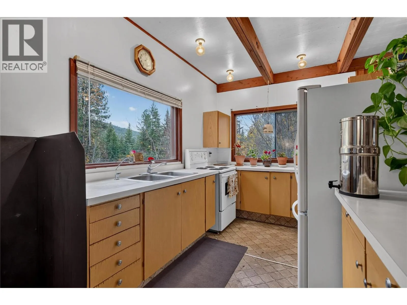 7275 Tillicum Road