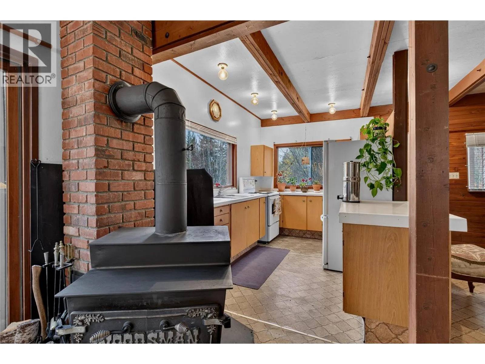 7275 Tillicum Road