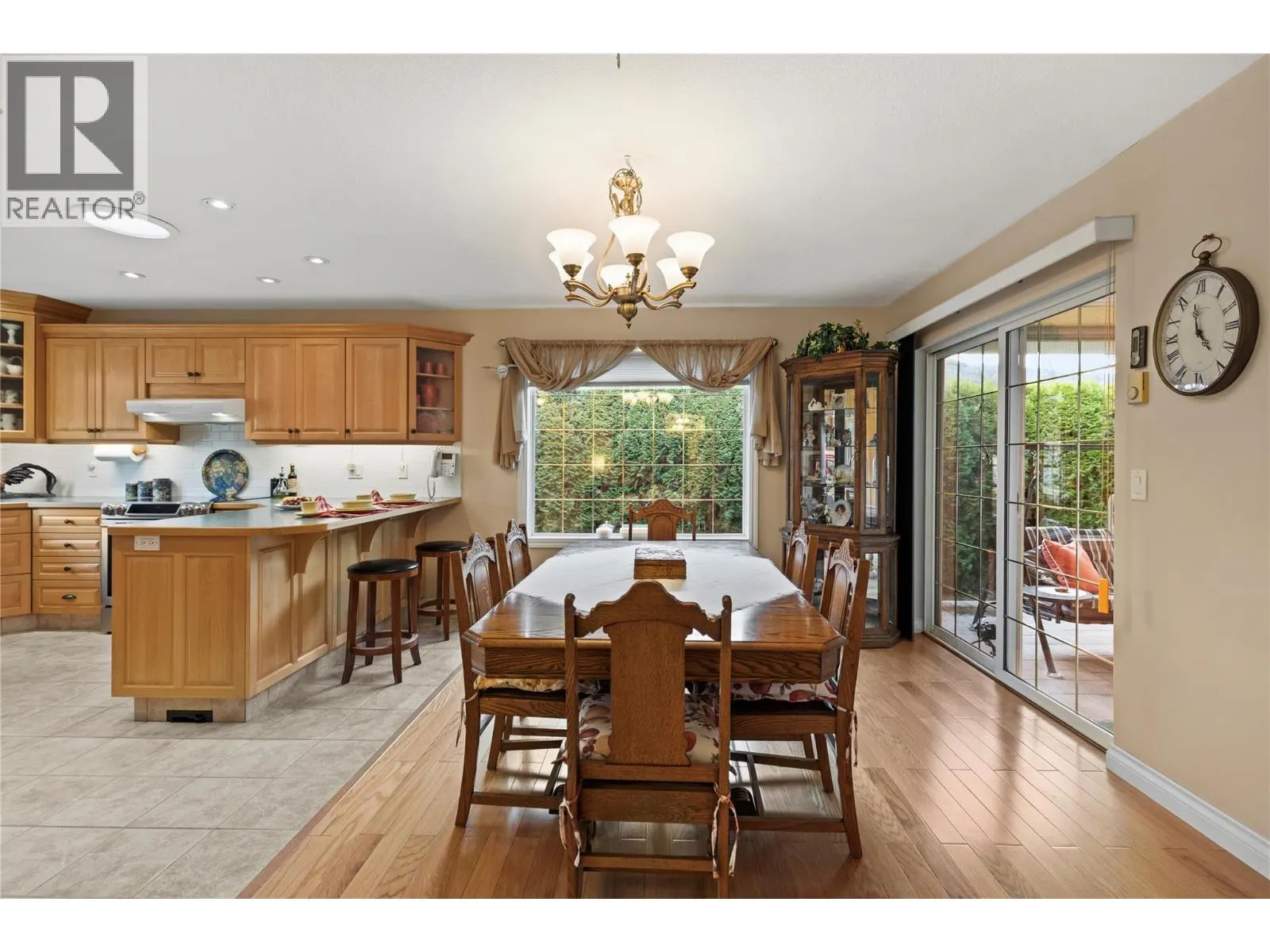 365 Robin Drive