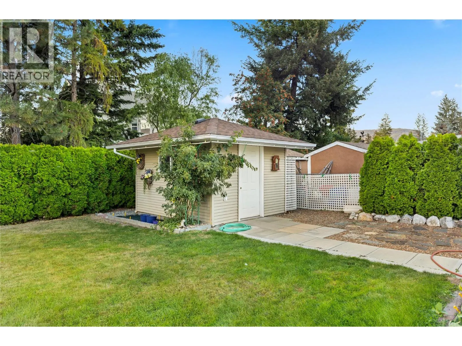 365 Robin Drive