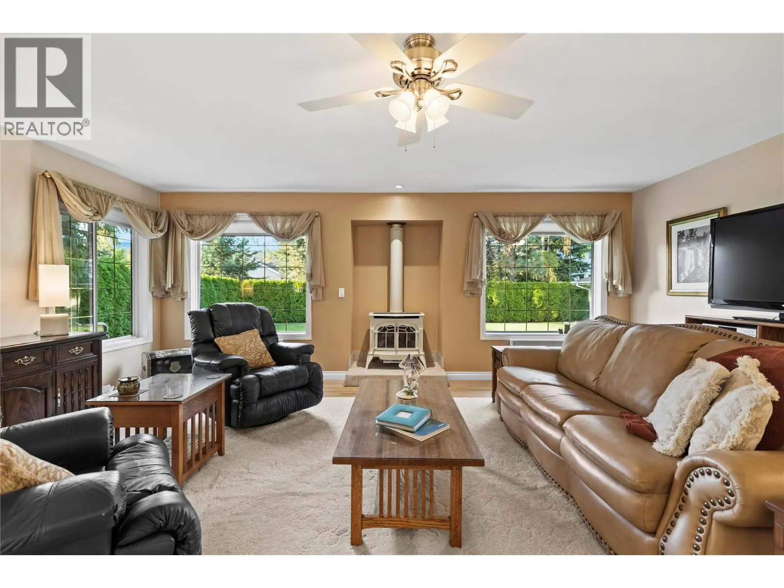 365 Robin Drive