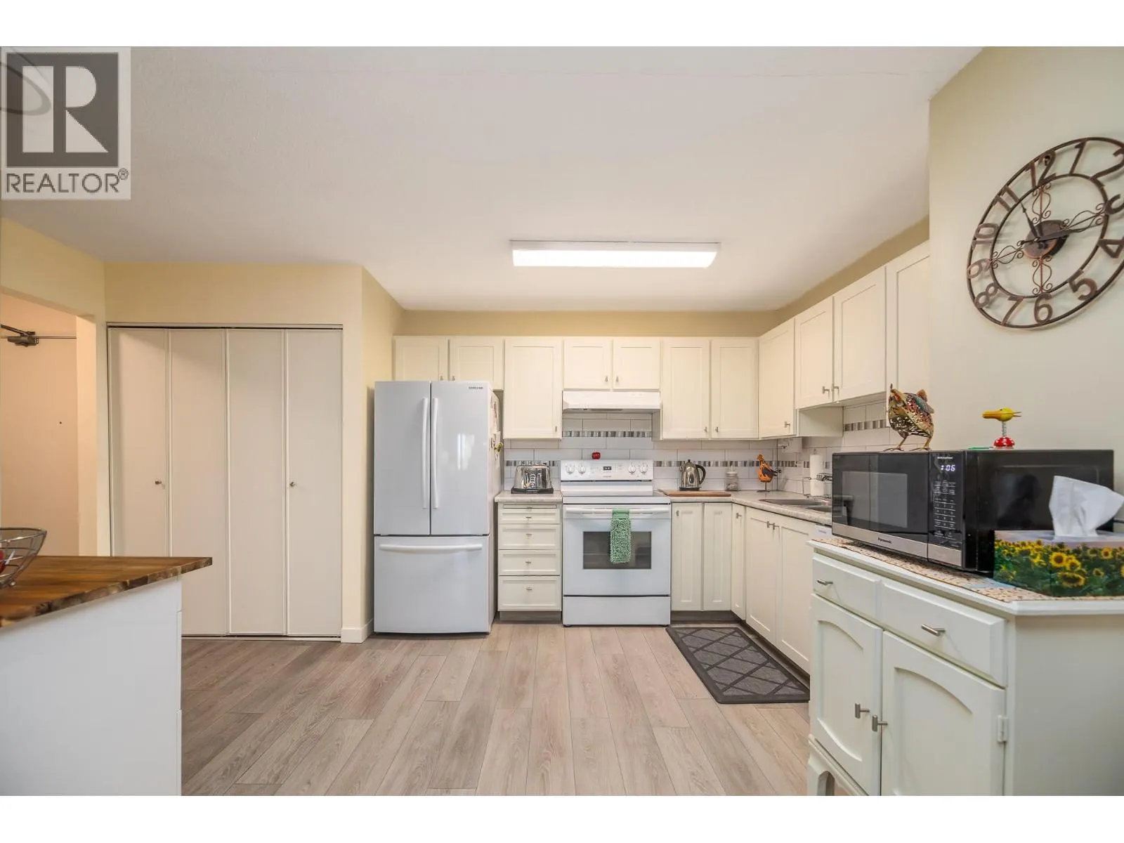 187 WARREN Avenue Unit# 304